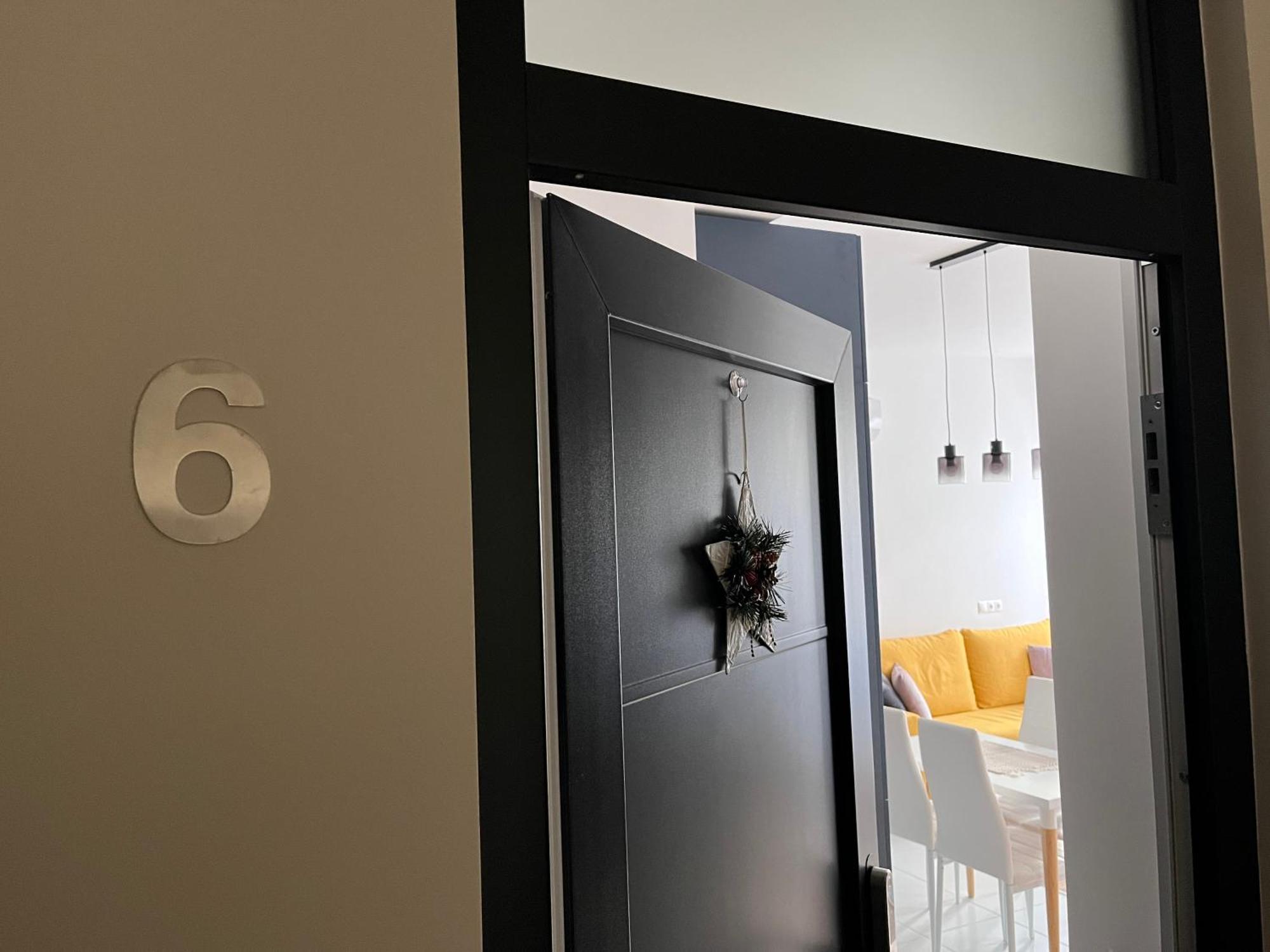 One Step Apartman - City Center With Self Check-In Szombathely Exterior foto